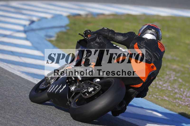/Archiv-2025/01 24.-27.01.2025 Moto Center Thun Jerez/rot-red/backside